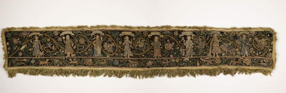 Rücklaken oder Himmelbettbehang mit Wollstickerei, Bildstickerei, Nadelmalerei