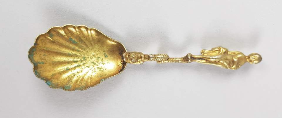 kleiner Löffel in Muschelform, Mitte 18. Jh., Zucker- oder Zierlöffel