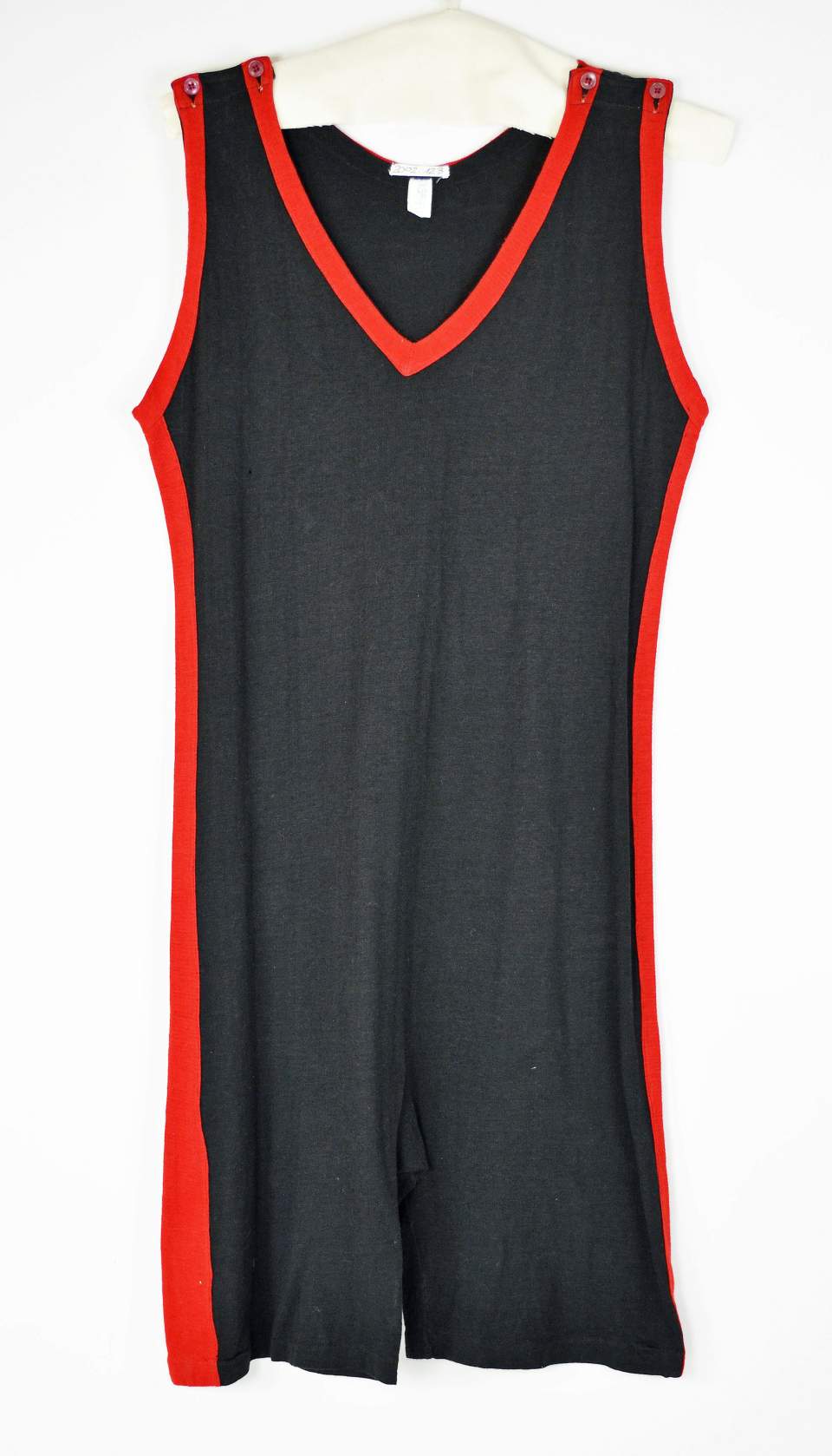 vermutlich Herren-Badeanzug, Badekleid, Badehose