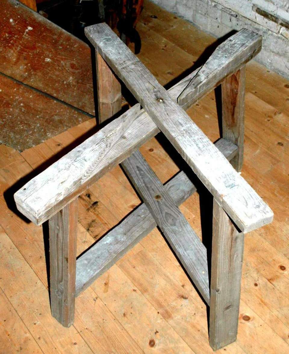 Wäscheschemel, kreuzförmig