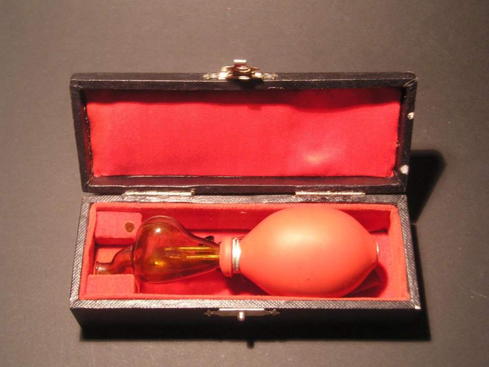 Dr. A.W. Gubler's Taschen-Inhalator