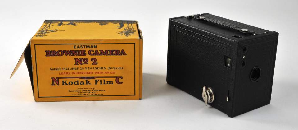 Fotokamera "Eastman Brownie Camera No. 2"