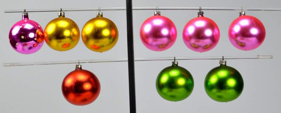 Weihnachtsschmuck, 9 Christbaumkugeln