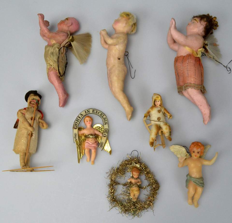 Weihnachtsschmuck, 8 Figuren aus Wachs oder Watte