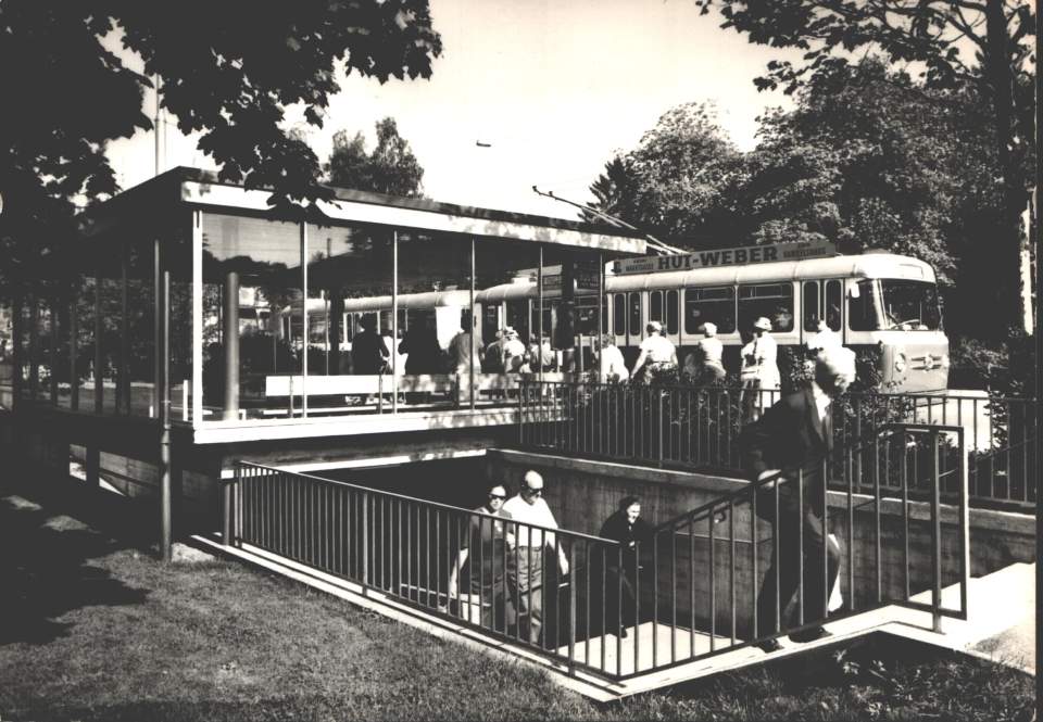 Postkarte Trolleybus-Haltestelle Kantonsspital