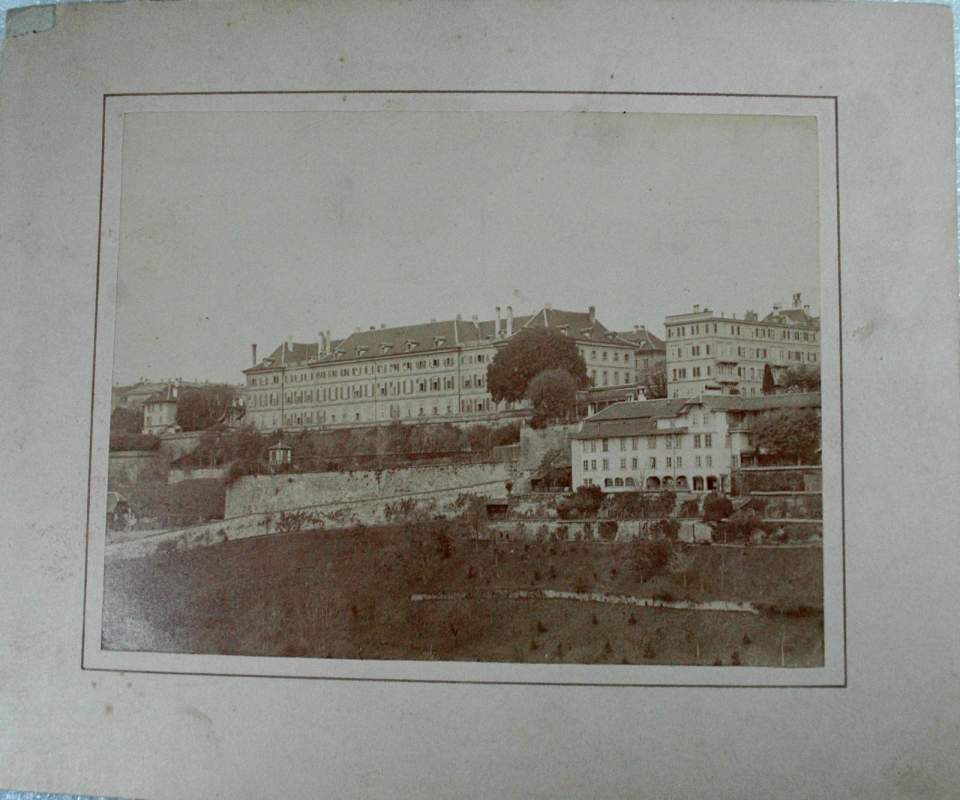 Foto vom alten Inselspital in Bern