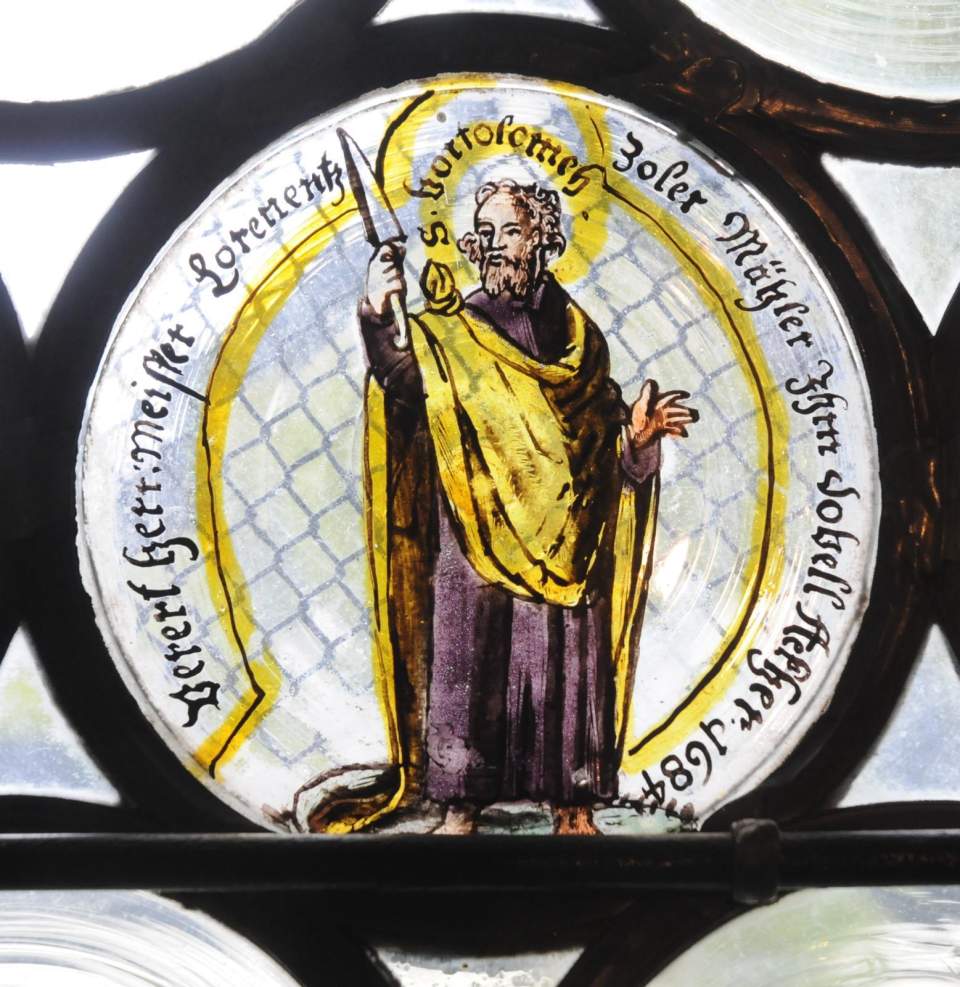 Figurenscheibe von Lorenz Zoller (Hl. Bartholomäus), Monolithrundscheibe, Glasgemälde