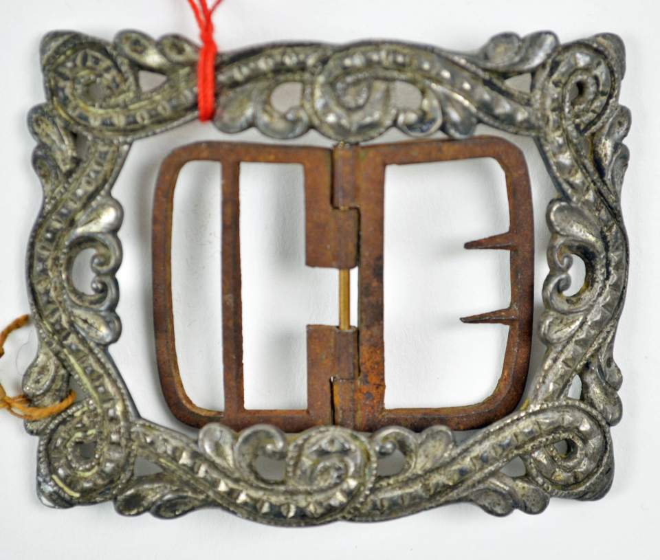 Grösser geschnittene Schnalle, Silber 