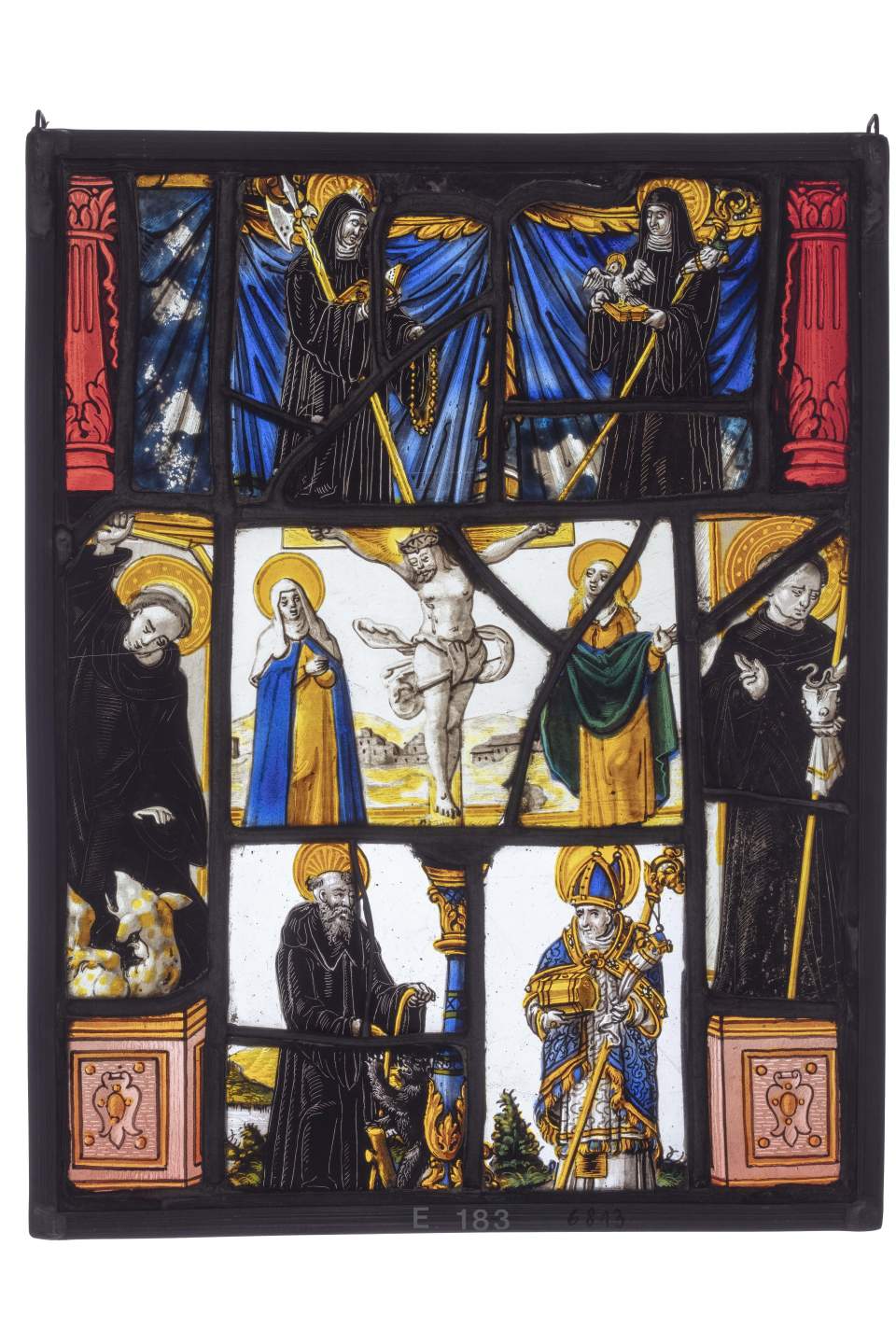 Figurenscheibe des Stifts St.Gallen mit den Heiligen Gallus und Otmar (Kreuzigungsgruppe, Hl. Benedikt, Notker, Scholastika und Wiborada), Glasgemälde