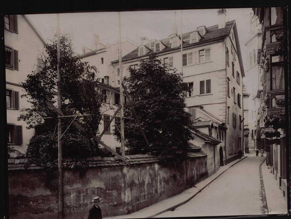 142 Fotografien Inv. Nrn. 8200 - 8341; Kugelgasse