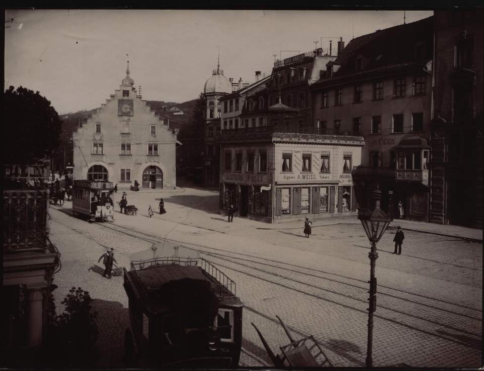 142 Fotografien Inv. Nrn. 8200 - 8341; Theaterplatz