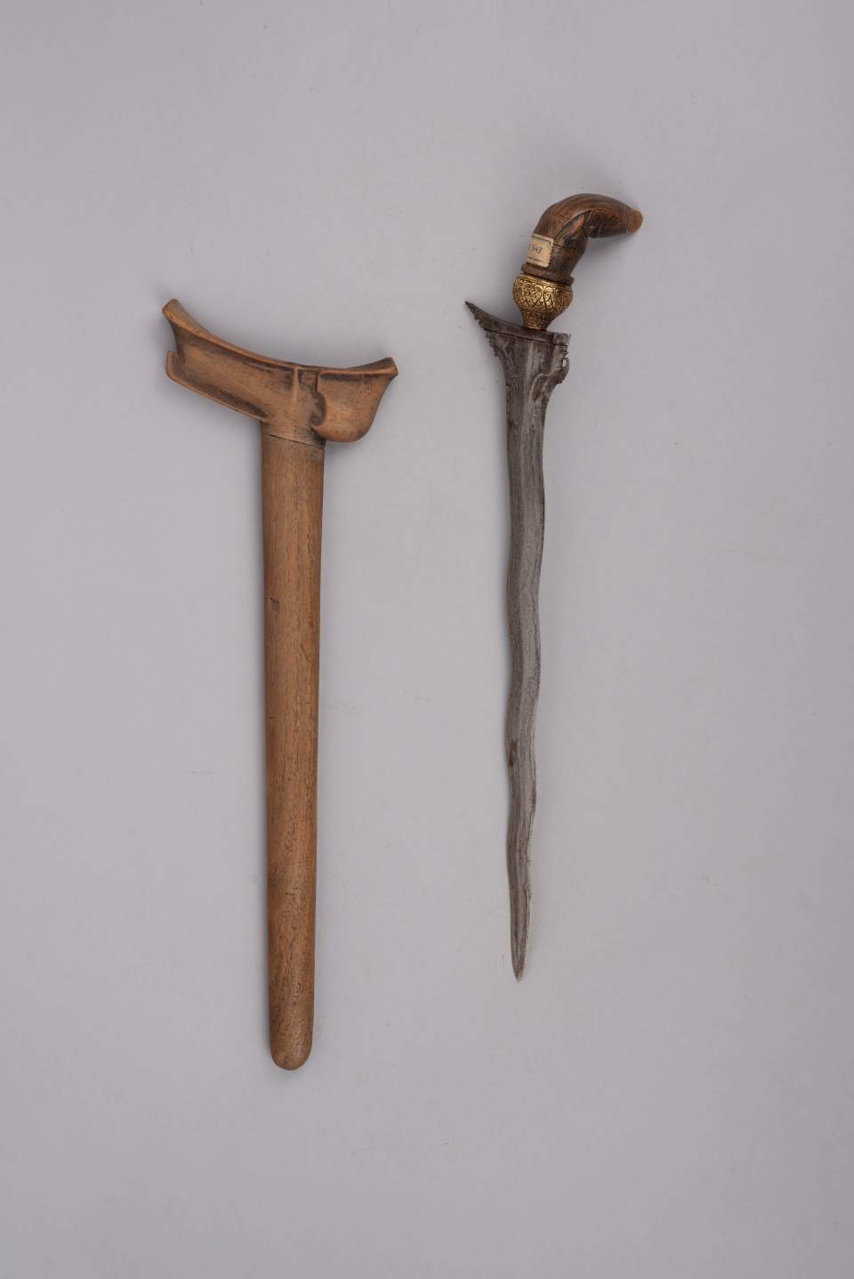 Keris mit Scheide, Dolch