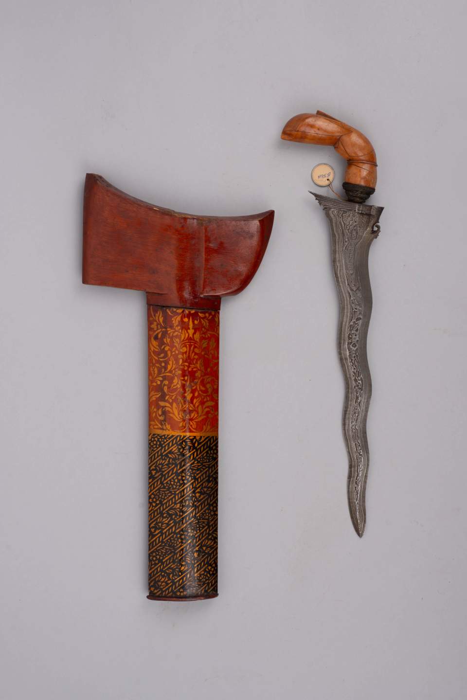 Keris mit Scheide, Dolch