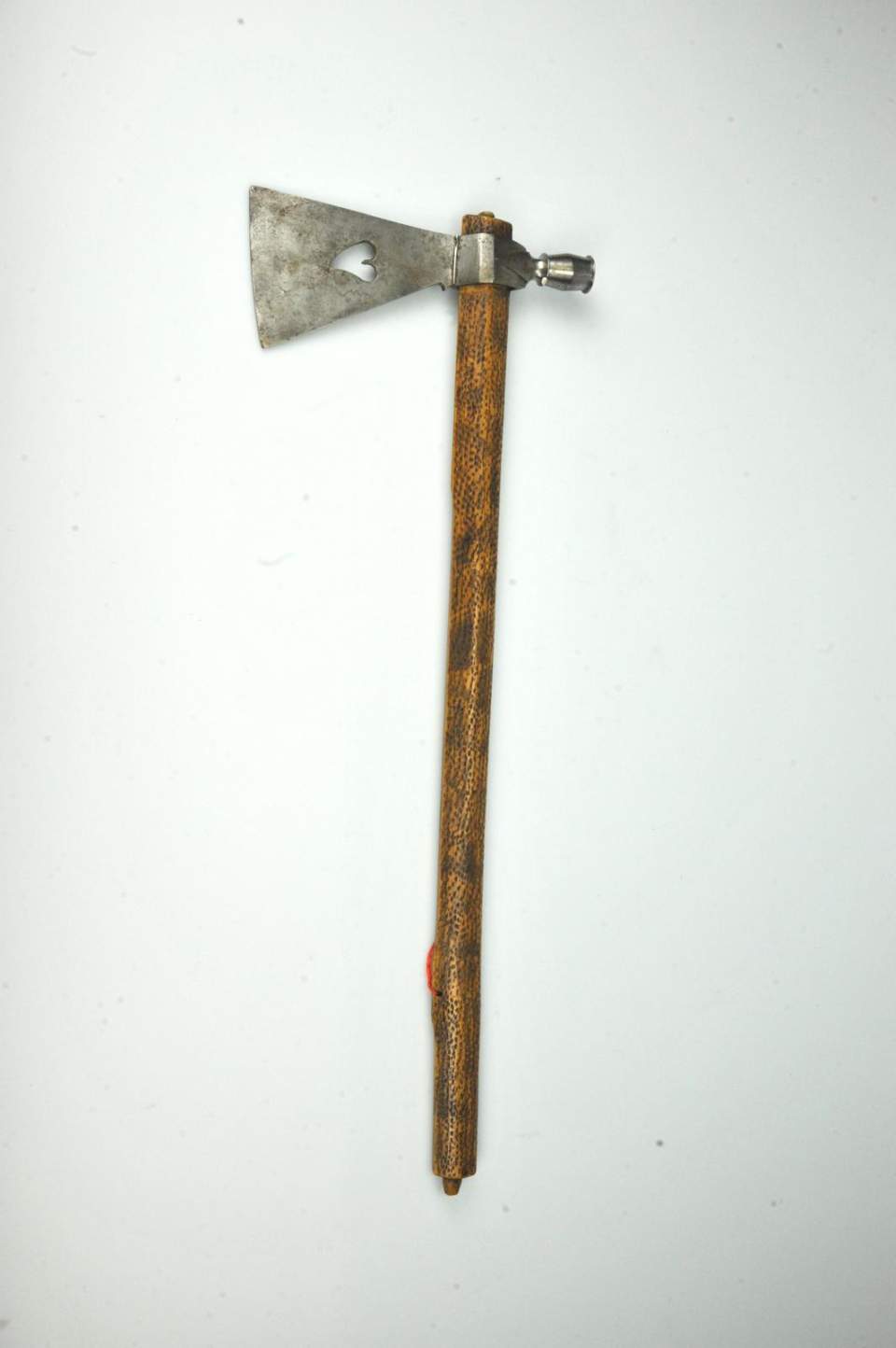 Pfeifentomahawk, Pfeifen-Tomahawk mit "Blutendes Herz" Dekor, Missouri War Hatchet