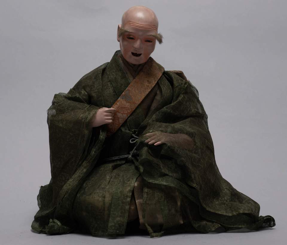 Kostümfigur, hochgestellter Priester