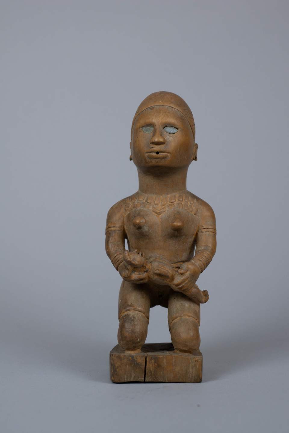 Kraftfigur Mutter und Kind, magische Figur