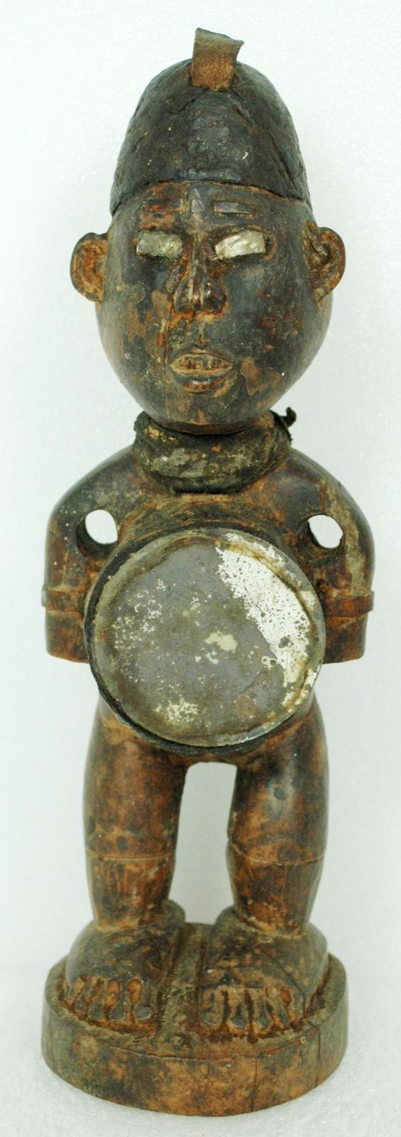 Kraftfigur gegen Halskrankheiten, magische Figur
