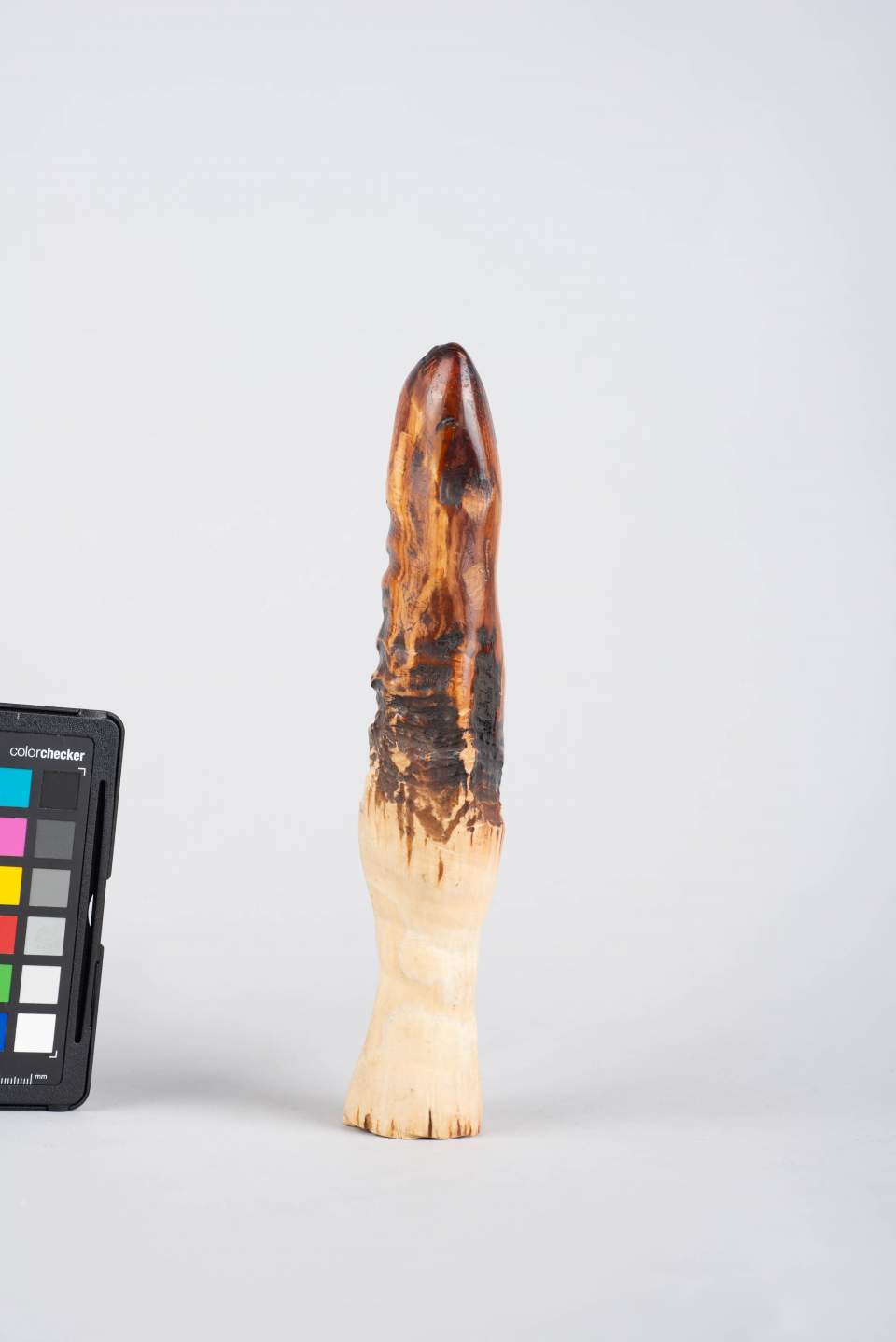 Phallusartiges Elfenbeinstück