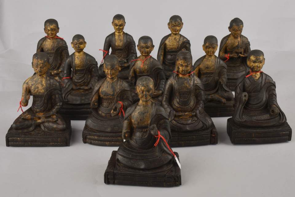 Statuen, Mönche, Zwölf Lamas