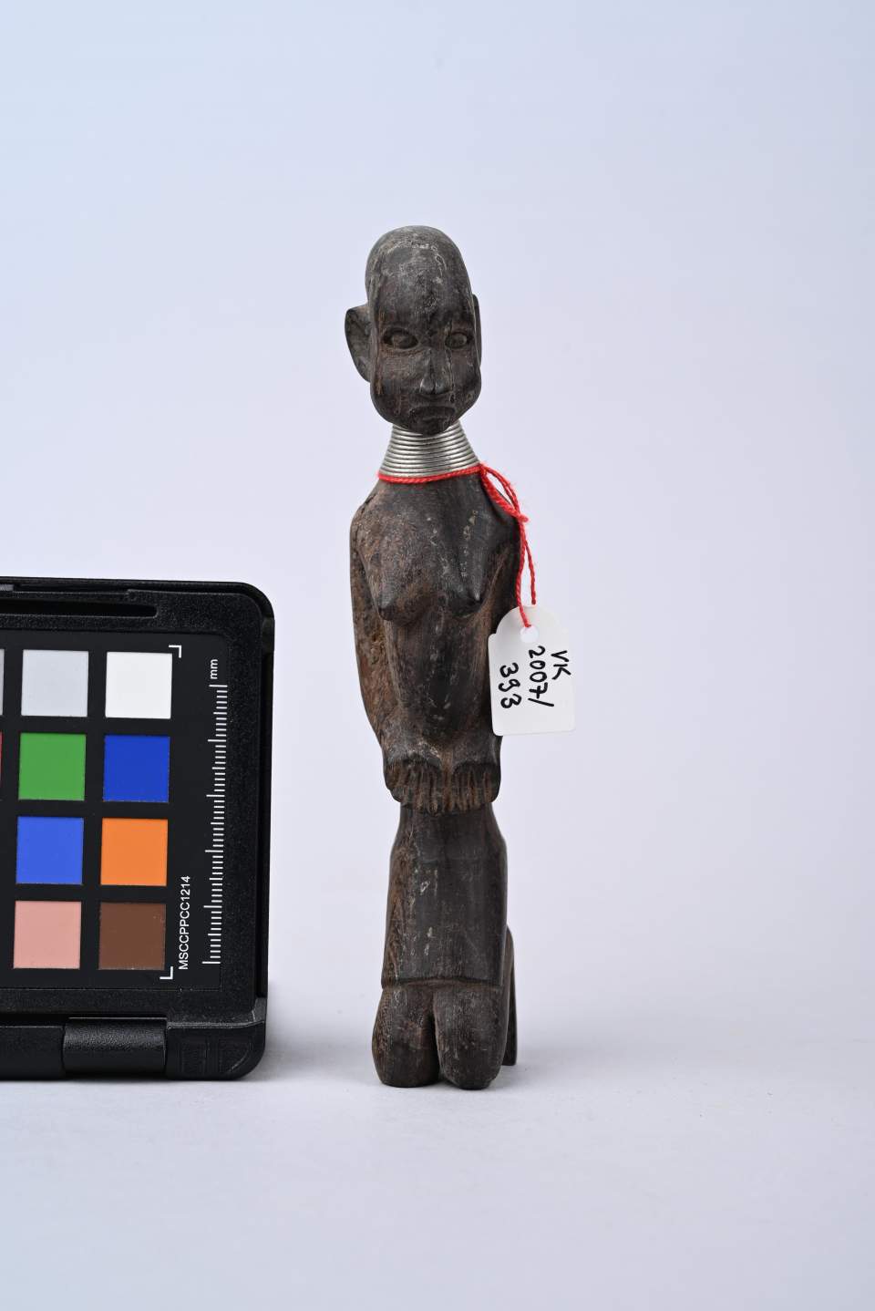 Holzfigur, weiblich