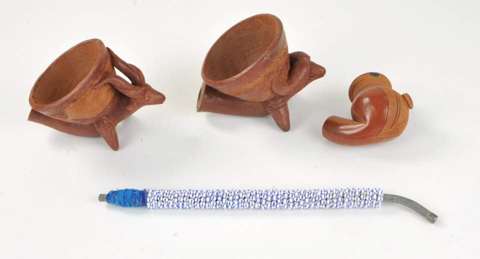 Pfeife mit drei Tonköpfen