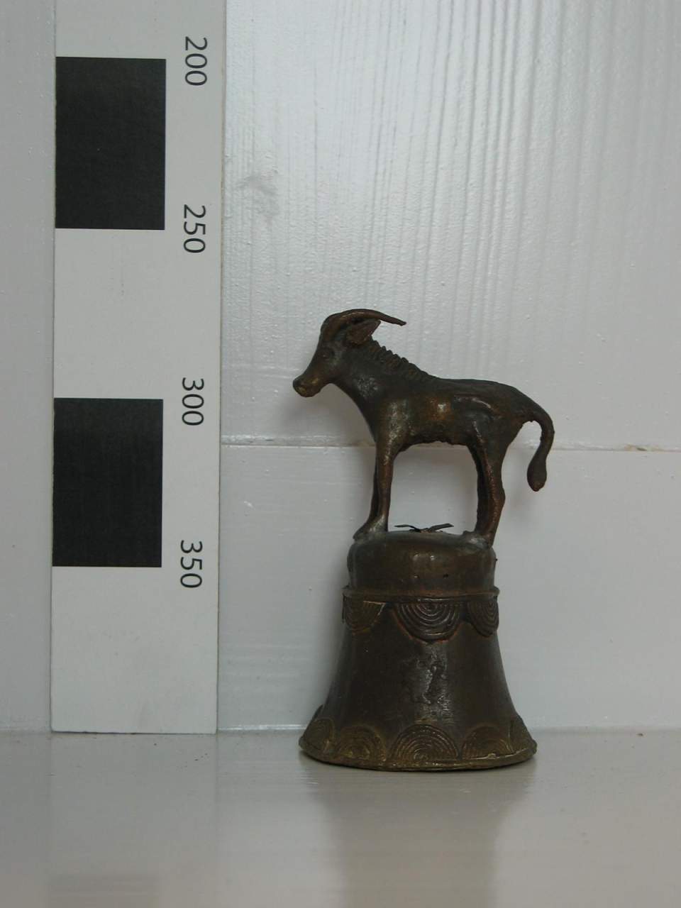 Kleine Glocke aus Bronze Antilope