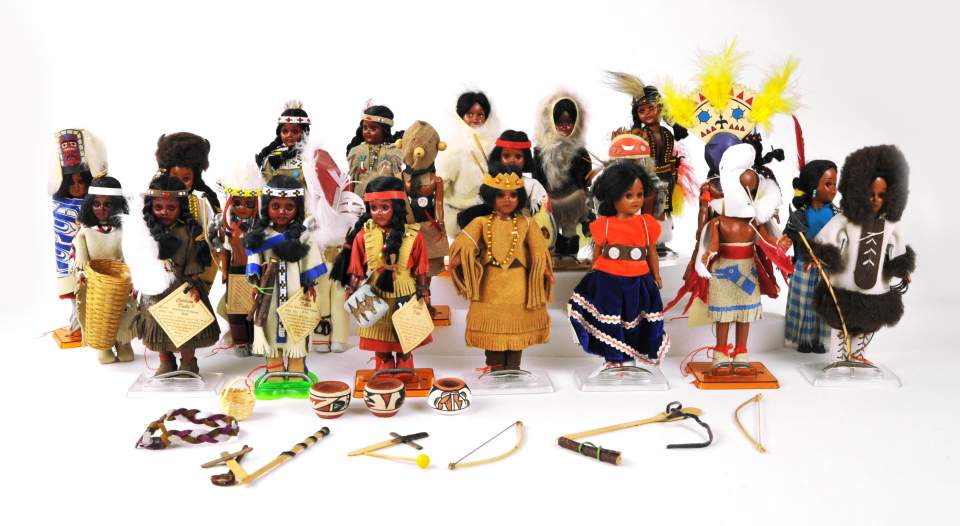 23 indianische Puppenfiguren