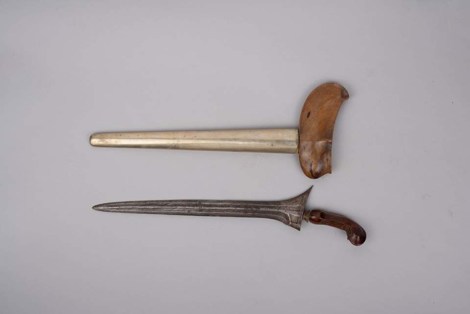 Keris mit Scheide, Dolch