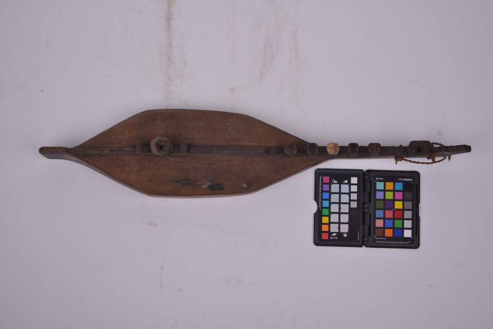 Zupf-Instrument