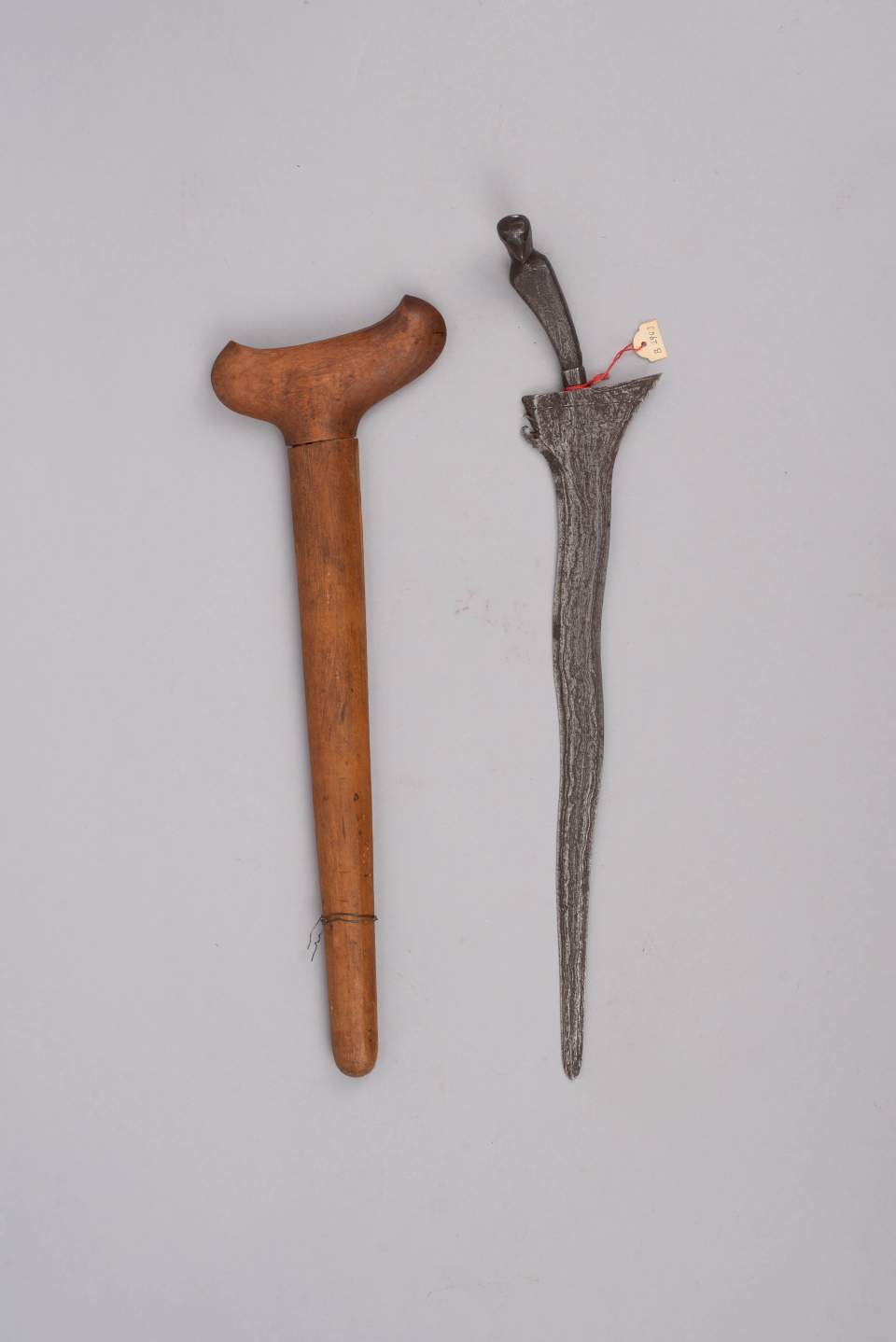 Keris mit Scheide, Dolch