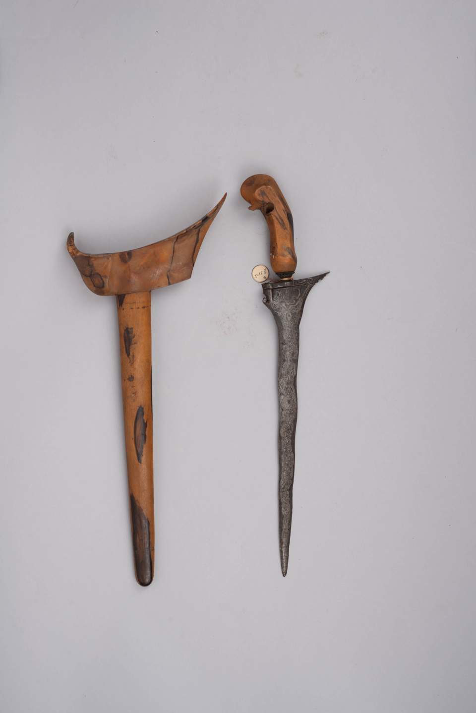 Keris mit Scheide, Dolch