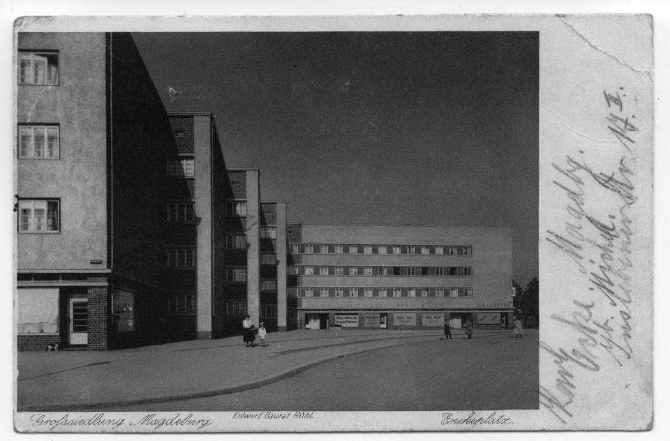 Postkarten und Fotografien zum Bauhaus Magdeburg