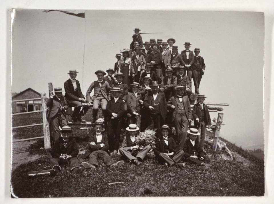 Schulausflug aufs Hörnli 1901