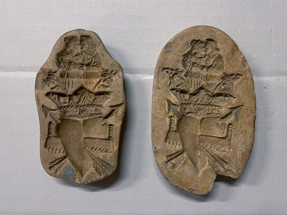 Gebäckmodel mit Wappenmotiven aus der Sammlung der Konditorei Burkart in St.Gallen, Bibermodel