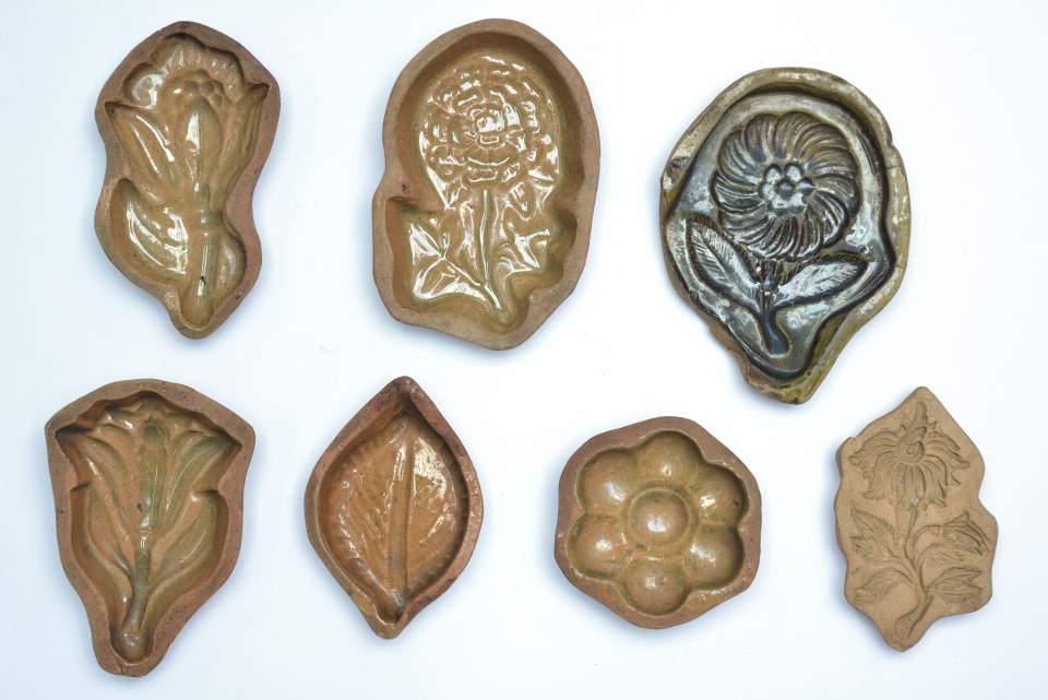 Backformen und Gebäckmodel mit Pflanzenmotiven aus der Sammlung der Konditorei Burkart in St.Gallen