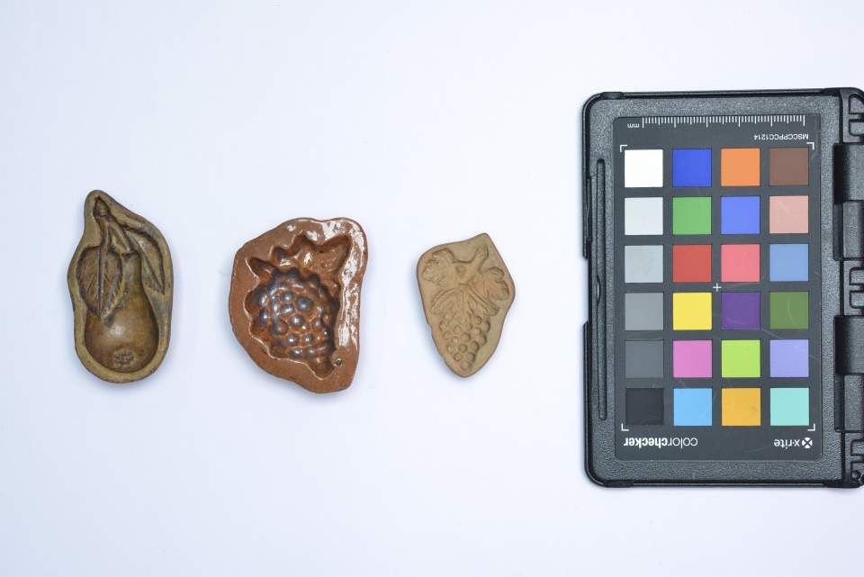 Backformen und Gebäckmodel mit Fruchtmotiven aus der Sammlung der Konditorei Burkart in St.Gallen