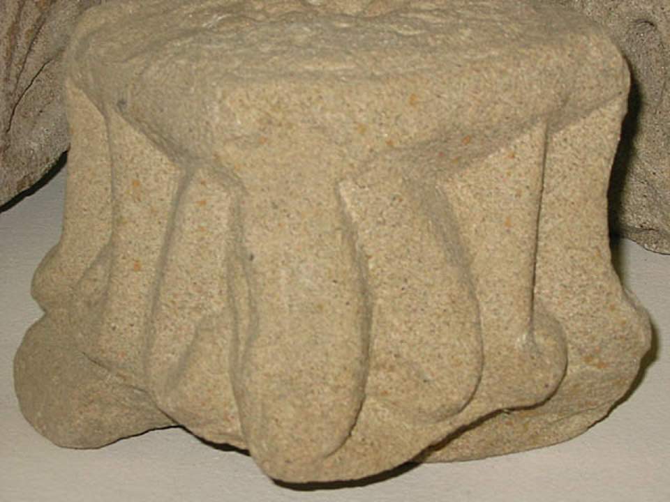Kapitell aus der Stiftskirche Schänis, Fragment