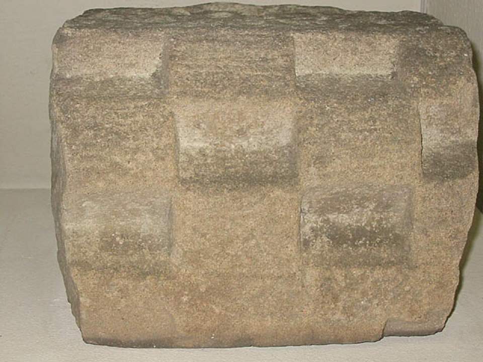 Fragment eines Schachbrettfrieses